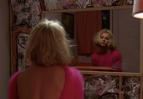 Paris, Texas, 1984. Paris Texas Film, Wim Wenders, Nastassja Kinski, 1984 Movie, Roman Polanski, Alvin And The Chipmunks, Paris Texas, 20th Century Fox, Cinematic Photography