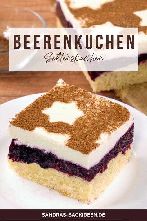 Dies ist mein weihnachtlicher Beerenkuchen, auch bekannt als Selterskuchen. Ein schneller Weihnachtskuchen mit Beerenkompott und Sahnecreme. Wie Ihr seht, passt ein Beerenkuchen nicht nur zum Sommer. Das Beerenkompott könnt Ihr Euch zusammenstellen, wie Ihr möchtet. In meinem Kuchen sind Cranberrys, Himbeeren, Johannisbeeren und Blaubeeren. Brownie Cookies, Sweet Recipes, Cake