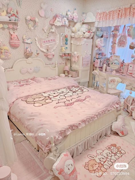 Pink Aesthetic Bed, Sanrio Room Decor, Sanrio Bedroom, Sanrio Room, Kawaii Room Ideas, Collage Des Photos, Kawaii Bedroom, Aesthetic Bed, Dream Bedroom Inspiration