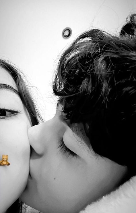 Cristiano Jr, Image Couple, Cute Relationship Photos, Cute Couple Poses, Cute Couples Photos, Selfie Ideas Instagram, Foto Ideas Instagram, Photo Couple, Poses For Photos