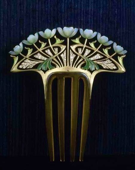 Comb by Henri Dubret Art Nouveau Hair, Antique Hair Combs, Bijoux Art Deco, Bijoux Art Nouveau, Vintage Hair Combs, Hair Adornments, Art Nouveau Jewelry, Deco Jewelry, Hair Ornaments