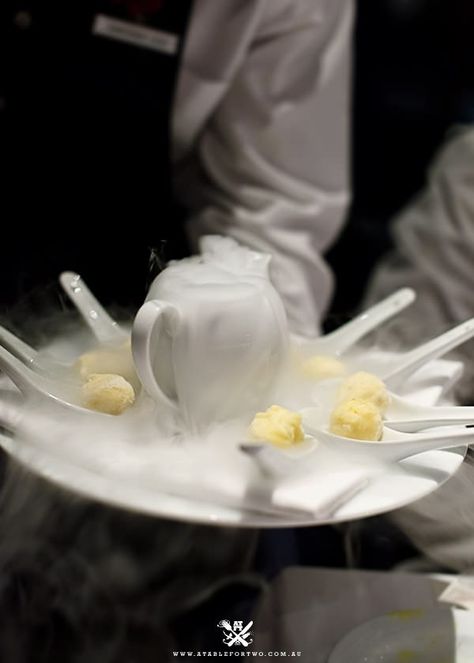 palate cleanser with sorbet displayed with dry ice mist.... Dry Ice Dessert Presentation, Brunch Buffet Ideas, Christmas Brunch Decorations, Cafe Milano, Dc Winter, Easter Brunch Buffet, Appetizer Buffet, Trendy Easter, African Luxury