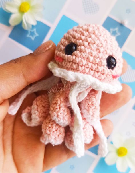 Jellyfish Keychain Medusa Free Crochet Pattern - Amigurumiday Crochet Jellyfish Keychain Free Pattern, Free Jellyfish Crochet Pattern, Free Crochet Keychain Pattern, Crochet Jellyfish Free Pattern, Jellyfish Crochet Pattern, Jellyfish Amigurumi, Jellyfish Keychain, Keychain Patterns, Crochet Jellyfish