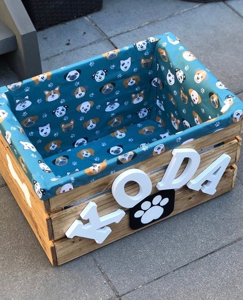 DIY Wooden Crate Toy Box for Dogs — Breanna Spain Blog Pet Toy Box Ideas, Dog Toy Basket Diy, Diy Dog Toy Box Ideas Wood Crates, Stuffed Animal Dog House, Wooden Dog Toy Storage, Dog Toy Bin Ideas, Diy Pet Projects, Dogs Organization Ideas, Crate Toy Box Diy