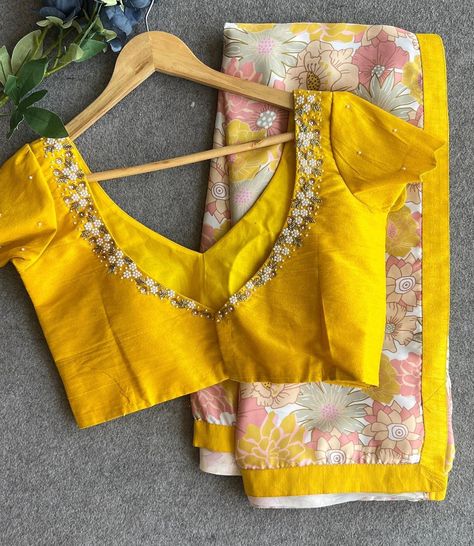 Yellow Pink Blouse Design, Yellow Blouse Design Silk, Yellow Work Blouse Designs, Patola Blouse Design Work, Blouse Stitching Designs, Simple Saree Blouse Designs, Work Blouse Designs, Latest Bridal Blouse Designs, Blouse Designs Catalogue