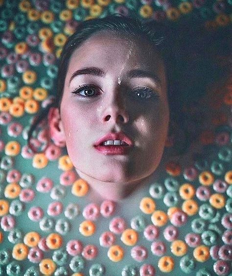 9,888 Likes, 41 Comments - Visual Fodder 💎 (@visual.fodder) on Instagram: “Cereal soak. Photography by @kai.boet via @popmyeyes ⋅ ⋅ ⋅ @visual.fodder” Milk Bath Photography, Female Portrait Photography, Bath Photography, Dark Portrait, Portrait Photography Women, Self Portrait Photography, Creative Portrait Photography, Foto Tips, Motion Blur