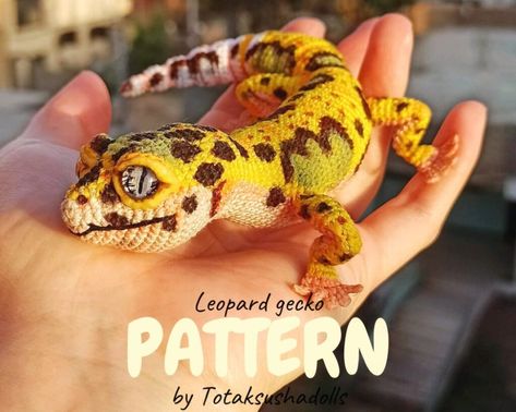 Incredible Leopard Gecko Amigurumi … I’ll Say It Again, Realistic Reptile is an UNDERSTATEMENT! | KnitHacker Leopard Gecko Crochet, Amigurumi Lizard, Realistic Amigurumi, Crochet Dragon Pattern, Crochet Fish, Crochet Hack, Crochet Cat Pattern, Crochet Dragon, Leopard Gecko