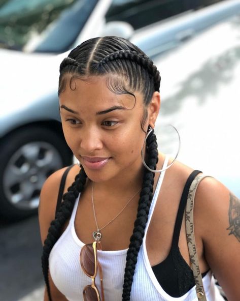 Braids Simple, Braids To Try, Big Cornrows, Shiny Black Hair, Cornrows Braids For Black Women, Feed In Braids, Black Hairstyles With Weave, Dyed Curly Hair, Big Braids