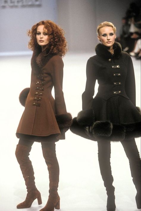 Winter Fashion Runway, 90s Runway Fashion, Louis Feraud, Runway Fashion Couture, Runway Outfits, Winter Fashion Outfits, Elegant Outfit, Elegant Fashion, Couture Fashion