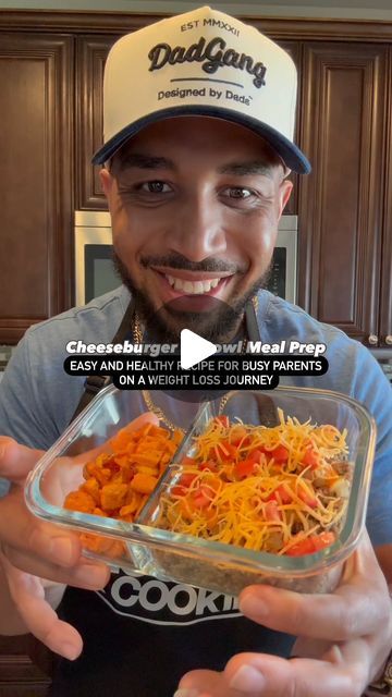 Coach E • Weight Loss Coach for Busy Parents on Instagram: "Cheeseburger 🍔 Bowl for Weight Loss I absolutely love a good cheeseburger!  But, I wanted to create a burger without the bun that most busy parents could enjoy during their weight loss journey.  In 30 minutes you can have multiple delicious lunches prepped for the week.   And I spent no more than $20- $25 You can’t beat that.  Meal prep doesn’t have to take long nor be expensive.  I prove that with my recipes every week  So do me a favor and stop making excuses and start Meal Prepping❗️  INGREDIENTS: 📍93% grass fed beef 📍Frozen microwaveable sweet potatoes 📍Reduced fat cheddar cheese 📍Burman’s Chipotle Aoili spread 📍Onions 📍Roma tomatoes  RECIPE ⬇️  Sweet potatoes ~~~~~~~~~~~~ Preheat air fryer to 400 degrees  Put sweet pot Roma Tomato Recipes, Cheeseburger Bowl, Start Meal Prepping, Sweet Pot, Tomatoes Recipe, Stop Making Excuses, The Bun, Recipe Sweet, Prepped Lunches