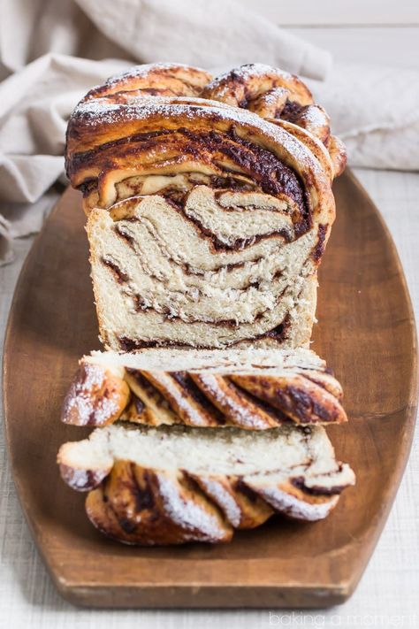 Swirl Bread Recipe, Desserts Apple, Apple Bread Recipe, Chocolate Peanut Butter Desserts, Swirl Bread, Cinnamon Swirl Bread, Butter Cinnamon, Apple Recipes Easy, Swirled Bread