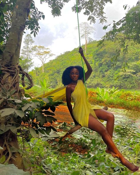 H A M A M A T on Instagram: “Happy New year #KingsandQueens : : High spirit all year round . : : Started my year in Nature : Skin @hamamatafricanbeauty Click…” Cooking Outside, Girl Vacation, Earth Mama, Glam Photoshoot, My Year, Braid Out, Coily Hair, Twist Out, West Africa