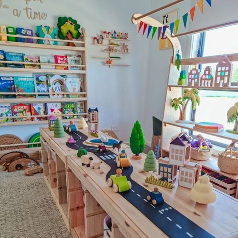 Tonille | capturing days of play 💫 on Instagram: "Small world play 😍 I forgot how fun it was to set up our @waytoplaytoys roads on our trofast like this, makes for a great invitation to play 🙌🏼" Montessori Playroom Small Space, Baby Montessori Room, Small Kids Playroom Ideas, Trofast Playroom, Organizing Playroom, Small World Area, Small Kids Playroom, Montessori Play Room, Playroom Organizing