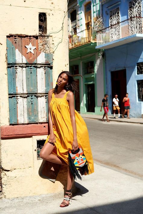 Cuba Fashion, Havana Nights Party, Cindy Bruna, Cuban Culture, Cuba Havana, Mode Editorials, Caribbean Style, Havana Nights, Madame Figaro