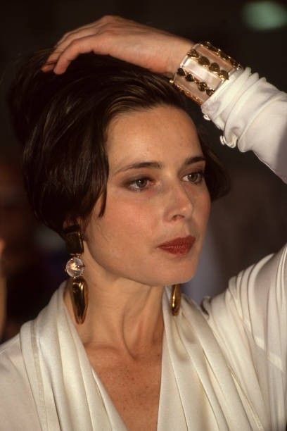 Isabella Rossellini Hair, Isabella Rossellini 90s, Isabella Rossellini 80s, Isabella Rossellini Style, Sagittarius Rising, Mariel Hemingway, Katherine Hepburn, Isabella Rossellini, Retro Makeup