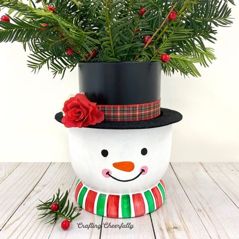 Diy Christmas Box, Flower Vase Crafts, Christmas Table Decorations Diy, Diy Christmas Table, Poinsettia Plant, Red And White Flowers, Christmas Table Centerpieces, Diy Snowman, Vase Crafts