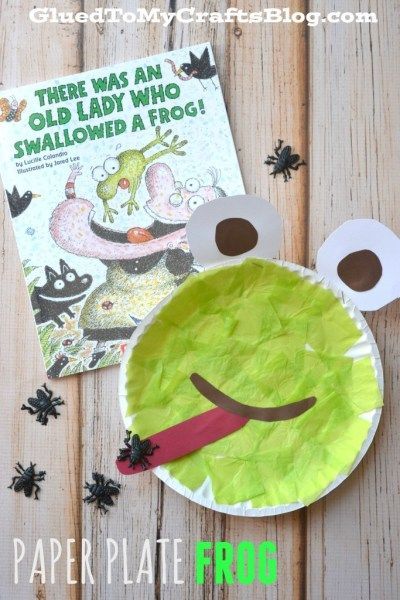 What a fun activity for summer! Pair the classic book There Was An Old Lady Who Swallowed a Frog with a fun frog craft with preschool and kindergarten kids this summer.  #booksandcrafts #summerreading #paperplatecrafts Frog Craft, Frog Activities, Frog Theme, Preschool Craft, Frog Crafts, Kid Craft, Daycare Crafts, Paper Plate Crafts, Plate Crafts