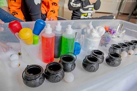 Halloween Water Table Ideas, Halloween Potion Station, Halloween Provocations Preschool, Witches Brew Sensory Bin, Potion Play For Kids, Kids Potion Station, Activity Stations For Kids Party, Potion Making Eyfs, Halloween Reggio Activities