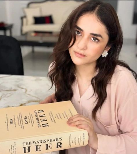 The moment I saw this Pic of Yumzii with this book mujhe Bushra ji ki yaad aagayi where she thanked for this wonderful Gift by Shahid Hussain Zaidi 🥰 #YumnaZaidi #yumna Yumna Zaidi, Music Label, Female Art Painting, About Music, Music Labels, Video Credits, Pakistani Actress, Copyright Infringement, Audio Video