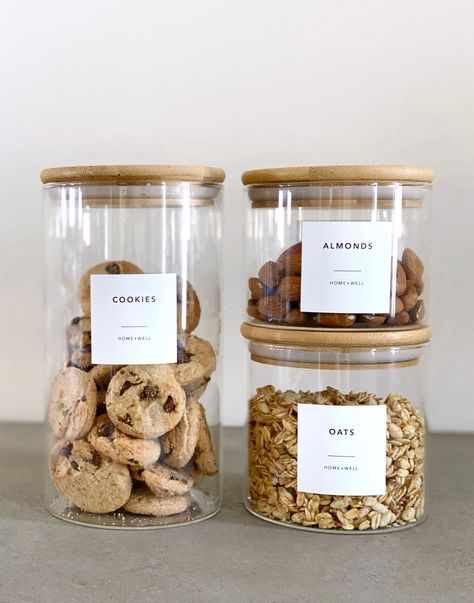 "You can create a simple, streamlined pantry, that not only looks beautiful but functions like a dream. Our minimalist design is clear and easy to read, helping everyone in your family quickly identify and locate exactly what they are looking for. This set includes 40 pantry + kitchen labels, ready to apply to your containers, bottles and jars. P A N T R Y | standard label package includes: ALMONDS ALMOND FLOUR ARBORIO RICE BAKING POWDER BAKING SODA BASMATI RICE BROWN RICE BROWN SUGAR CANDY CANO Pantry Organization Labels, Space Optimization, Room Arrangement, Space Efficiency, Space Organization, Kitchen Storage Hacks, Kitchen Labels, Interior Organization, Home Organization Ideas