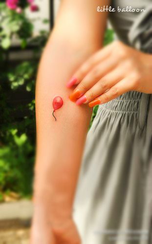 Red Balloon Tattoo, Balloon Tattoo, Free Tattoo Designs, Tattoo Collection, 1 Tattoo, Girly Tattoos, Free Tattoo, Red Balloon, Little Tattoos