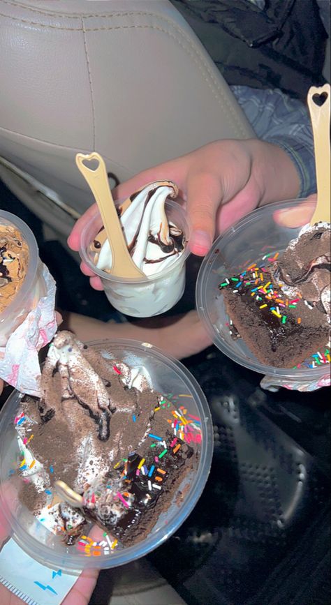 Chocolate Tumblr, Eating Food Funny, I Want Food, Birthday Captions Instagram, Snap Streak Ideas Easy, Foodie Instagram, Snap Streak, Delicacy Food, Ice Cream Party