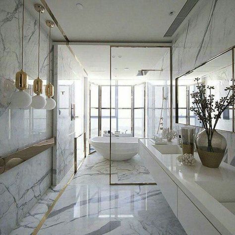 Apartment Bathroom Design, Glamorous Bathroom, Modern Luxury Bathroom, Famous Interior Designers, Bad Inspiration, Stunning Bathrooms, Apartment Bathroom, Bathroom Design Luxury, Bad Design