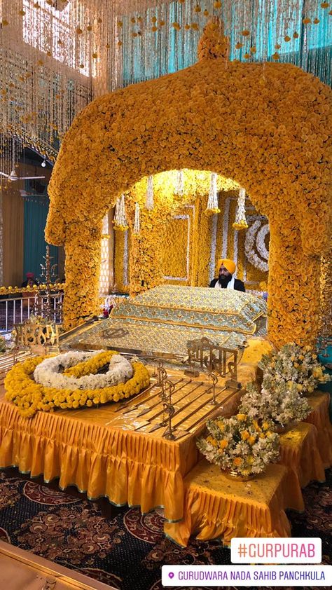 Gurudwara Photography, Guru Wallpaper, Golden Temple Wallpaper, Guru Gobind Singh Ji, Darbar Sahib, Guru Nanak Wallpaper, Mehendi Decor Ideas, Marvel Wallpaper Hd, Shri Guru Granth Sahib