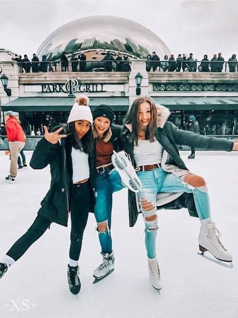 Looking for the best outfits to wear ice skating? Check this post for the best fashion tips and cute outfit ideas to wear ice skating for practice and look cute! Best Friend Photography, Fotos Goals, Best Friend Photoshoot, Best Friend Photos, Cute Friend Pictures, Skating Outfits, Bff Goals, Bestie Goals, Bff Pictures