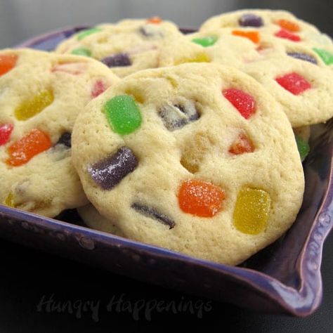 Gumdrop Cookies, Beautiful Biscuits, Christmas Cookie Frosting, Glass Cookies, Drop Cookie Recipes, Stained Glass Cookies, Gum Drop, Holiday Desserts Table, Cookies Sugar