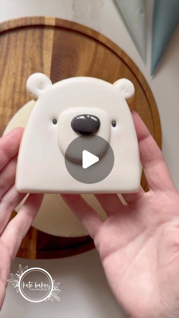 Kate Bakes Colorado on Instagram: "I’ve made so many bear designs over the last few years I’ve been making cookies and, I tell ya, they never get old!   #bear #bearcookies #polarbear #polarbearcookies #wintercookies #winter #polarcookies #babyshowercookies #customcookies #designercookies #customsugarcookies #royalicing #royalicingcookies #royalicingart #sugarcookies #sugarcookiesofinstagram #sugarcookiedecorating #cookieflooding #cookiedecoratingvideo #cookiedecorating #royalicingartist #royalicingtutorial #cookietutorial #howtodecoratecookies #cookiesofinstagram #cookiesofig" Bear Cookies Decorated, Seal Face, Bear Cookies, Cookie Tutorials, Baby Shower Cookies, Bear Design, Cut Out Cookies, Custom Cookies, How To Make Cookies