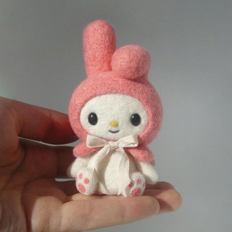 Needle Felting Kawaii, Needle Felted Sanrio, Anime Needle Felt, Needle Felt Kawaii, Kawaii Needle Felt, Needle Felt Doll, Felting Projects Ideas, Felt Needling, Needle Felt Ideas