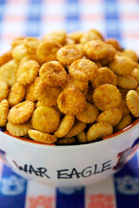 Oyster Cracker, Cracker Bites, Oyster Crackers Recipe, Football Friday, Snack Mixes, Oyster Crackers, Football Snacks, Plain Chicken, Cracker Snacks