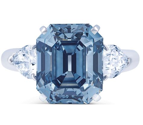 "7-Carat Blue Diamond Ring By Moussaieff Could Fetch $14 Million" - A 7.03-carat fancy deep blue diamond mounted on a platinum ring by London high jewelry house, Moussaieff, is the top lot at Christie’s Geneva Magnificent Jewels sale. The blue rectangular-cut gem with VVS2 clarity has an estimate of $10 million - $14 million.  It is among a number of colored and colorless diamonds available at the November 12 sale. Vendome Jewelry, Best Diamond Rings, Blue Diamond Ring, Unique Diamond Engagement Rings, Rings Unique, 12 November, Colorless Diamond, Natural Diamond Ring, Natural Diamond Engagement Ring