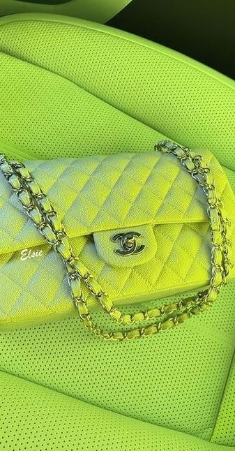 Chartreuse Aesthetic, Lime Green Aesthetic, Square Pictures, Picture Cartoon, Aesthetic Profile Picture Cartoon Soft, Bright Bag, Aesthetic Profile, Green Pictures, Verde Lima