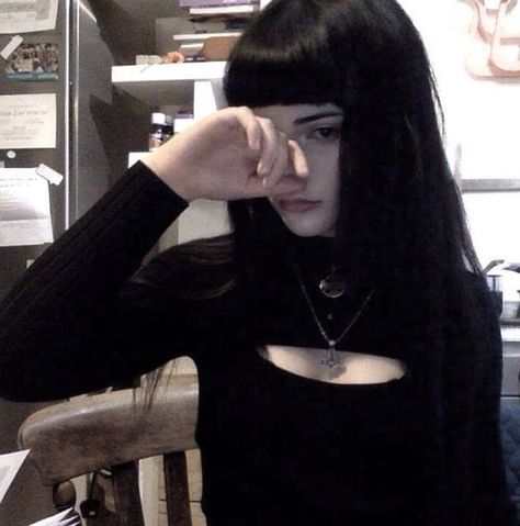 Goth Selfie, Crystal Castles, Gothic Aesthetic, Model Look, Long Black Hair, Long Straight Hair, Dream Hair, Pretty Selfies, Girl Icons