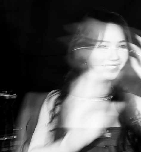 Black Expensive Aesthetic, Karina Icons Pfp, Karina Black And White Icon, Karina Black Aesthetic, Karina Black Icon, Karina Aespa Cool, Karina Black And White, Aespa Black And White, Black And White Kpop Icons