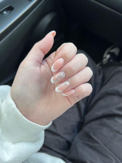 Chrome Nails With Butterflies, Cute Nail Aesthetic, Butterfly Nails Aesthetic, Y2k Nails Chrome, Nail Inspo Butterfly, Silver Butterfly Nails, Chrome Butterfly Nails, Aesthetic Y2k Nails, White Butterfly Nails