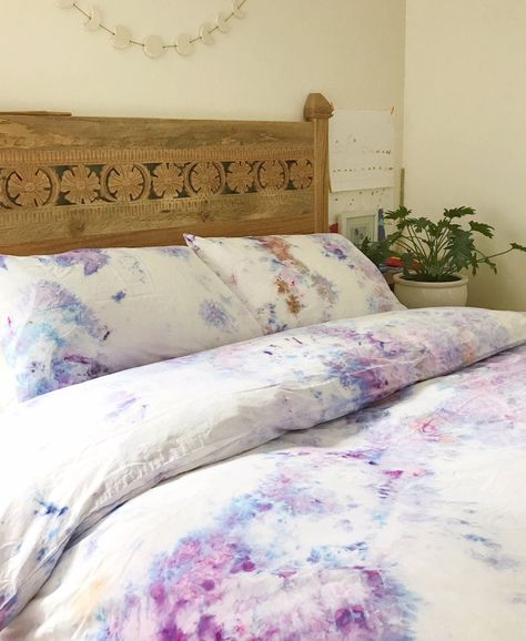 Shibori Bedding, Tie Dye Sheets, Duvet Covers Bohemian, Tie Dye Bedding, Other Worldly, Summer Skies, Queen And King, King Size Duvet Covers, King Size Duvet