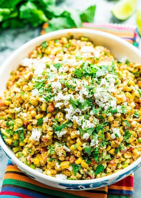 This Mexican street corn salad, also known as Esquites, is smoky, spicy, tangy and incredibly delicious. If you love the Mexican corn on the cob then you will love this version. Dream Salad, Mexican Corn On The Cob, Elote Corn, Street Corn Salad, Grilled Peach Salad, Mexican Corn Salad, Greek Chicken Salad, Healthy Mexican Recipes, Corn Pasta