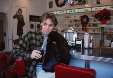 80s Men Hairstyles, Lucas Wolenczak, Jonathan Brandis, 90s Actors, River Phoenix, Child Actors, Hottest Guy Ever, Cute Celebrities, Pretty Men