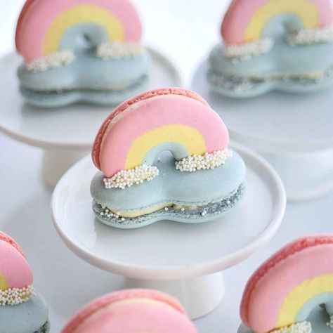 3D Rainbow and Cloud Macaron Set Pastel Colored Desserts, Cloud Macarons, Cloud Food, Baby Shower Macarons, Unicorn Macaron, Rainbow Macarons, Macaron Ideas, Pastel Macarons, Rainbow Sweets