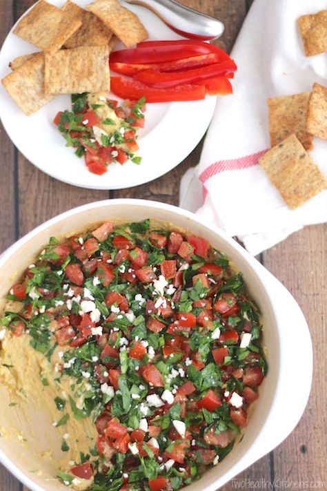 Baked Hummus Dip with Easy Tabouli Topping Baked Hummus, Healthy Super Bowl Snacks, Pesto Appetizers, Healthy Super Bowl, Super Bowl Snacks, Creamy Hummus, Healthy Superbowl Snacks, Hummus Dip, Beach Meals