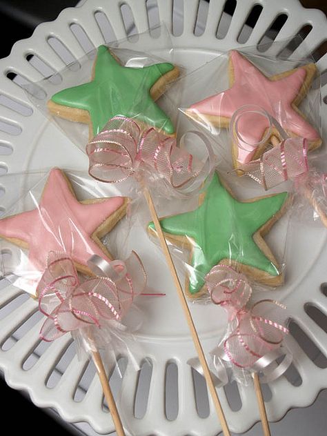 Cute idea for one of those special celebrations!!!!  This would make a little girl's birthday a smash hit!!!! Wand Cookies, Cinderella Cakes, Creepy Creatures, Princess Cookies, Princess Party Favors, Princess Tea Party, Cookie Bouquet, Fairy Birthday Party, Fiesta Baby Shower