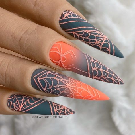 Trick Or Treat Nail Art, Ombre Fall Nails 2022, Spooky Ombre Nails, Halloween Glam Nails, Ombré Fall Nails, Halloween Nails Ombre, Nail Halloween Designs, Halloween Ombre Nails, Colorful Halloween Nails