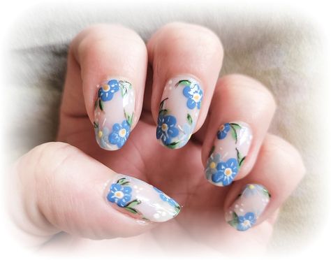 Forget Me Not Flowers Nail Art, Forget Me Not Nails Blue Flowers, Forget Me Not Flower Nails, Forget Me Not Nail Art, Hydrangea Nail Art, Forget Me Not Nails, Engagement Nails, Graduation Nails, Pretty Nail Art Designs