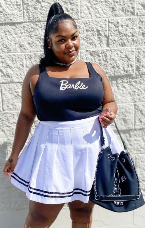 Plus Size Tennis Skirt Outfit, Tennis Skirt Photoshoot, Tennis Skirt Outfit Plus Size, Outfits With Tennis Skirts, Tennis Skirt Outfit Black, Plus Size Tennis Skirt, Skirt Photoshoot, Cheerleader Skirt, Tennis Skirt Outfit