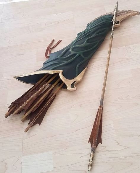 Elven Archer, Quiver Of Arrows, Ur Photo, Horse Archery, Archery Quiver, Mirkwood Elves, Arrow Quiver, Elf Cosplay, Foam Clay