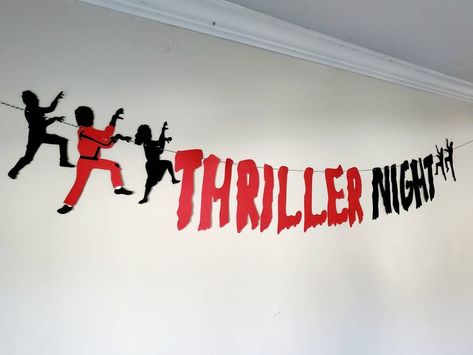 Michael Jackson Zombie, Michael Jackson Cake, Michael Jackson Party, Thriller Michael Jackson, Princess Banner, Halloween Party Banner, Spooky Signs, Sonic Birthday, Party Confetti