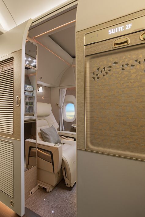 Class Bedroom, First Class Plane, Jets Privés De Luxe, Private Jet Interior, Plane Seats, Jet Privé, Flying First Class, First Class Seats, First Class Flights